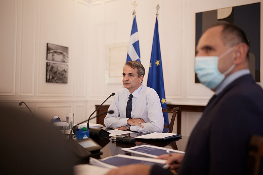 Ο Πρωθυπουργός μίλησε για τα δύο σημαντικά στοιχεία της ελληνογαλλικής συμφωνίας, κατά τη διάρκεια του υπουργικού συμβουλίου.