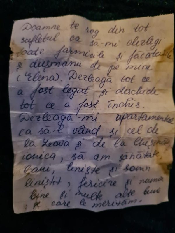 Αγιά Σοφιά: Βρέθηκαν περγαμηνές μέσα σε κρύπτη