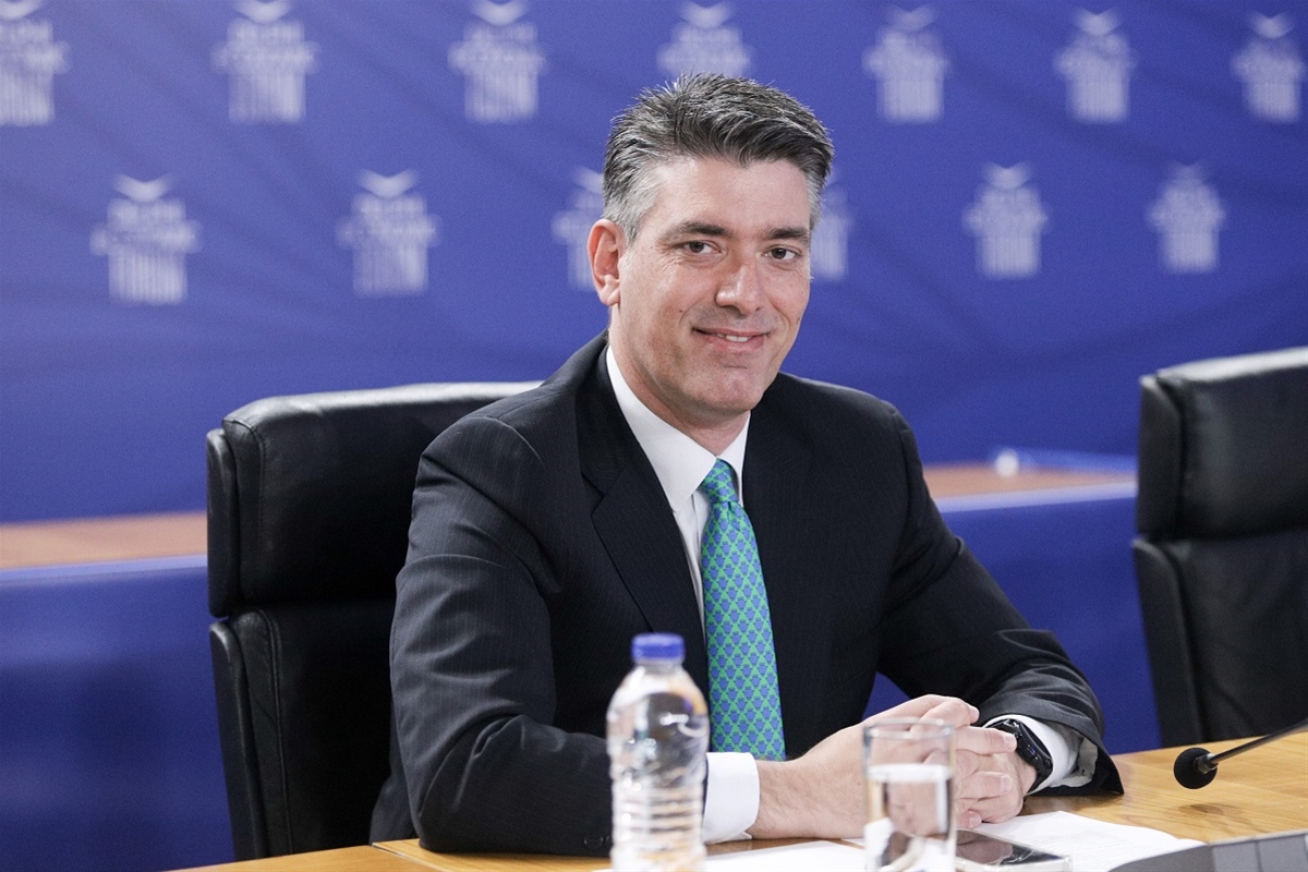 Γαϊτάνης (Ν.Δ.): «Εννοεί τελικά ο κ. Πολάκης πως δεν χρειάζεται να εμβολιαστούν οι νεότεροι;» (εικόνες)