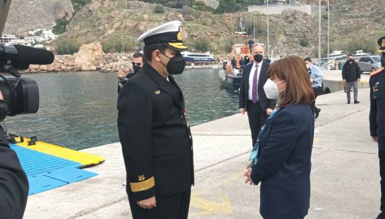 Σακελλαροπούλου: «Είμαστε κοντά στους νησιώτες»