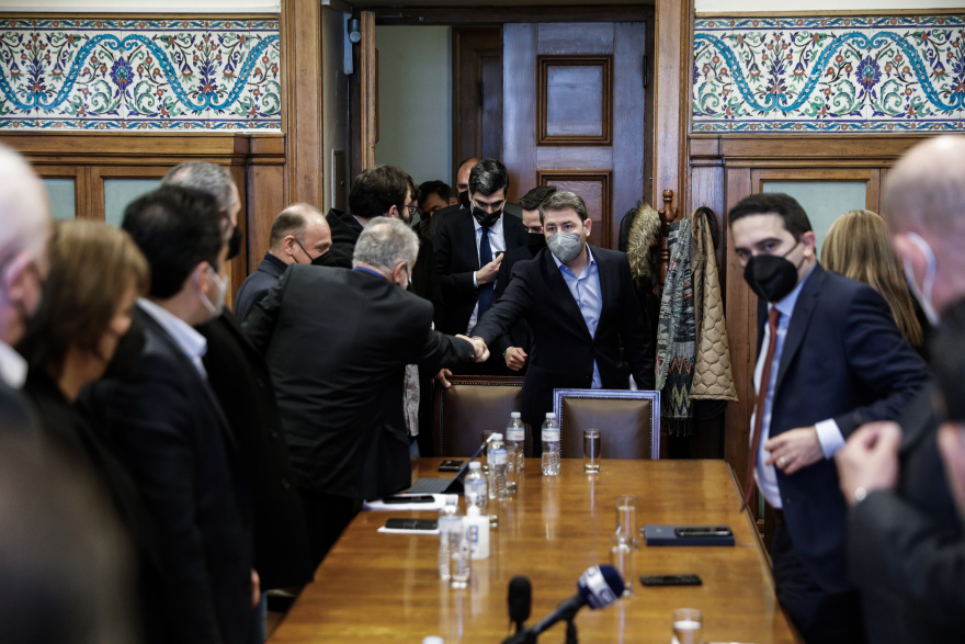 Την στοχευμένη και άμεση στήριξη των αγροτών ζήτησε ο πρόεδρος του ΠΑΣΟΚ-ΚΙΝΑΛ, Νίκος Ανδρουλάκης, ο οποίος συναντήθηκε με αντιπροσωπεία τους.