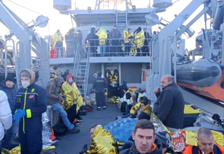 Στην Κέρκυρα μεταφέρονται οι επιβαίνοντες