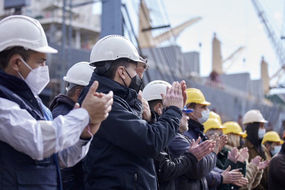Μητσοτάκης από Σύρο: Παράδειγμα μεγάλης εθνικής επιτυχίας η ανάπτυξη των ναυπηγείων