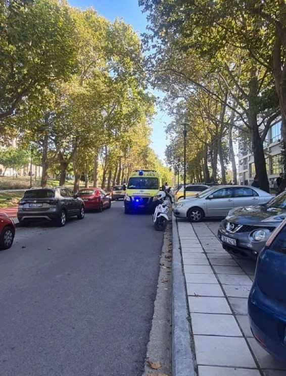 Θεσσαλονίκη: Σώθηκε από θαύμα ο φοιτητής που έπεσε από τον τρίτο όροφο της Νομικής (Photos)