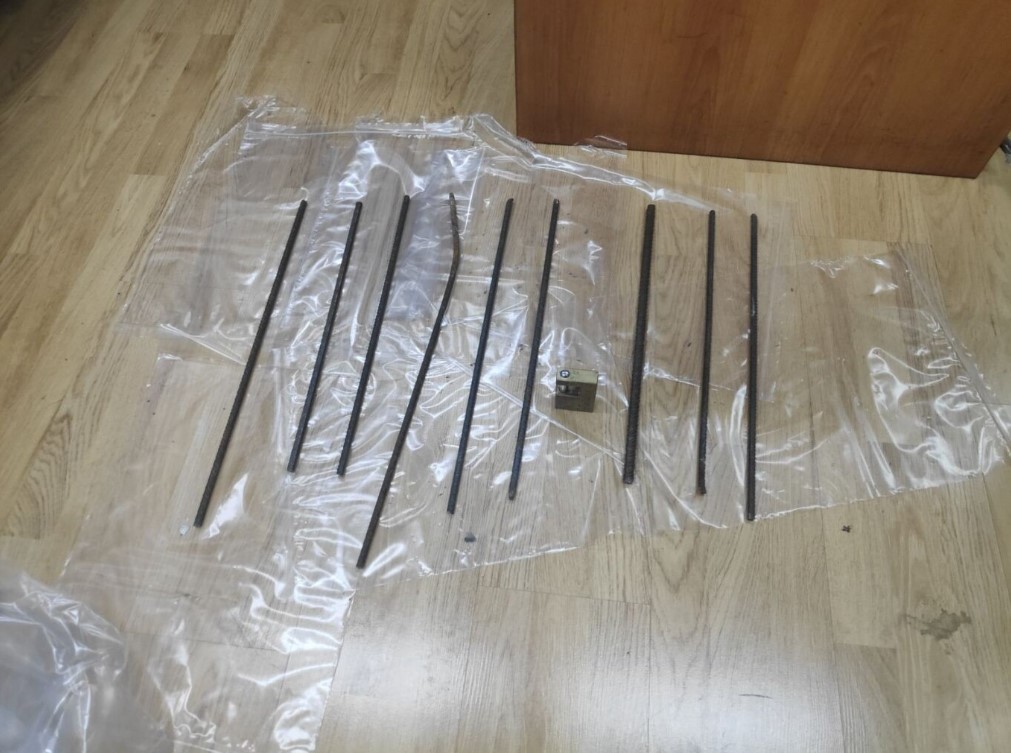 Αστυνομική επιχείρηση στην Πολυτεχνειούπολη Ζωγράφου: Βρέθηκαν μολότοφ, στειλιάρια και βαριοπούλες