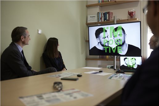 Το «ευχαριστώ» της Δήμητρας που ζει με HIV στον Κυριάκο Μητσοτάκη