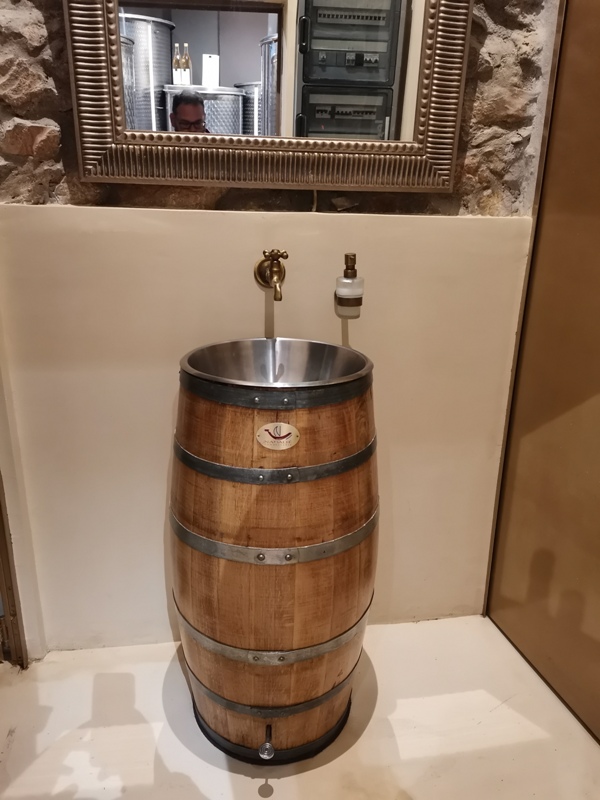 bar