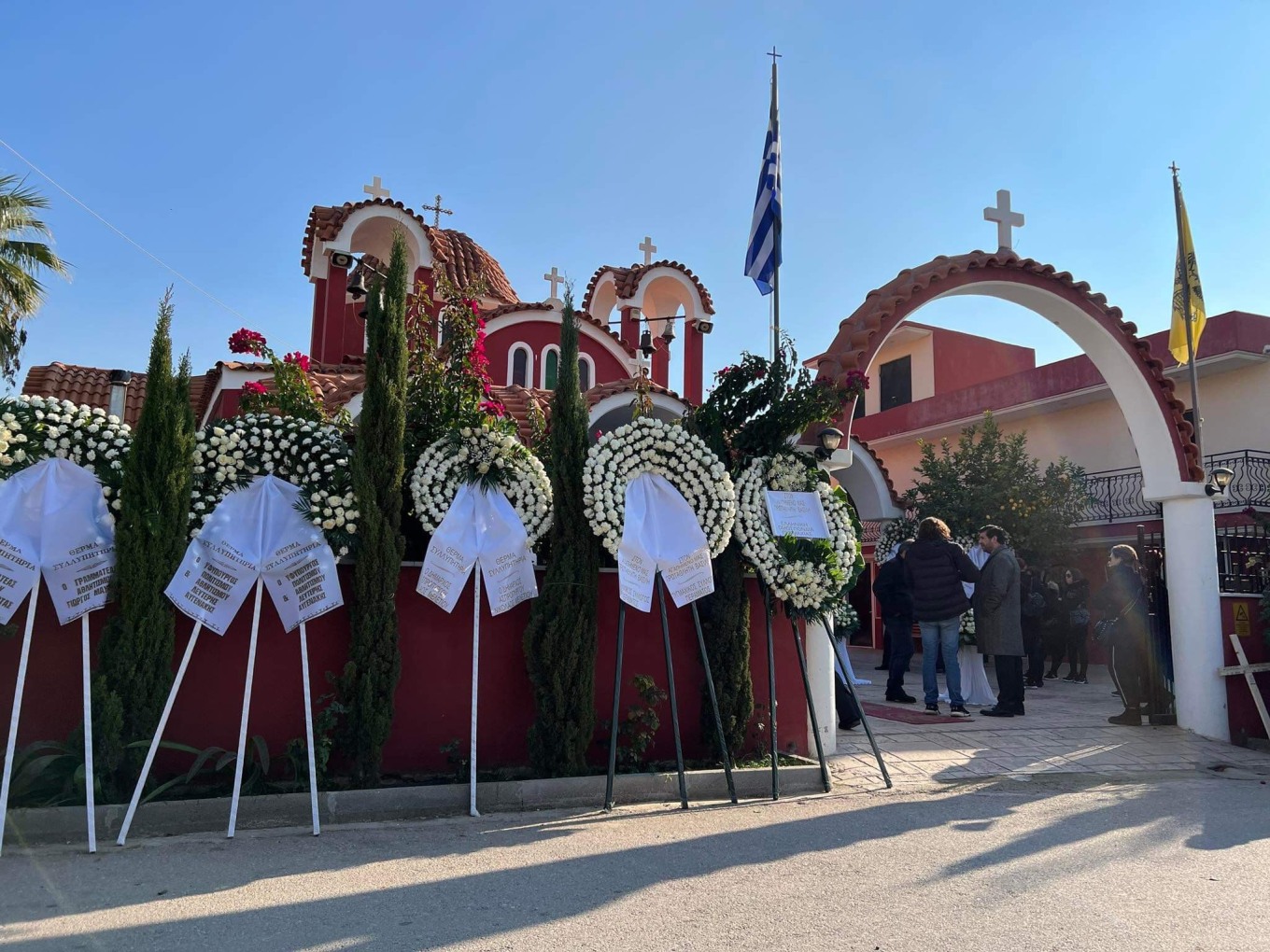 Βασίλης Τόπαλος: Θρήνος στο «τελευταίο αντίο» στον 16χρονο πυγμάχο