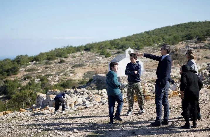 Τα μηνύματα Μητσοτάκη στην Τουρκία – Φωτορεπορτάζ από την επίσκεψη του Πρωθυπουργού στη Γαύδο