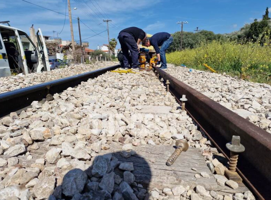 Πάτρα: Διακοπή στα δρομολόγια του Προαστιακού – Έσπασε τμήμα της σιδηροδρομικής γραμμής