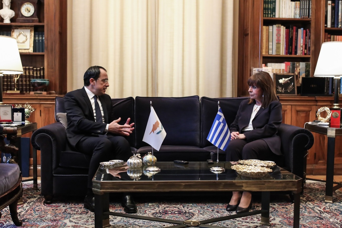Η συνάντηση Χριστοδουλίδη με την Σακελλαροπούλου