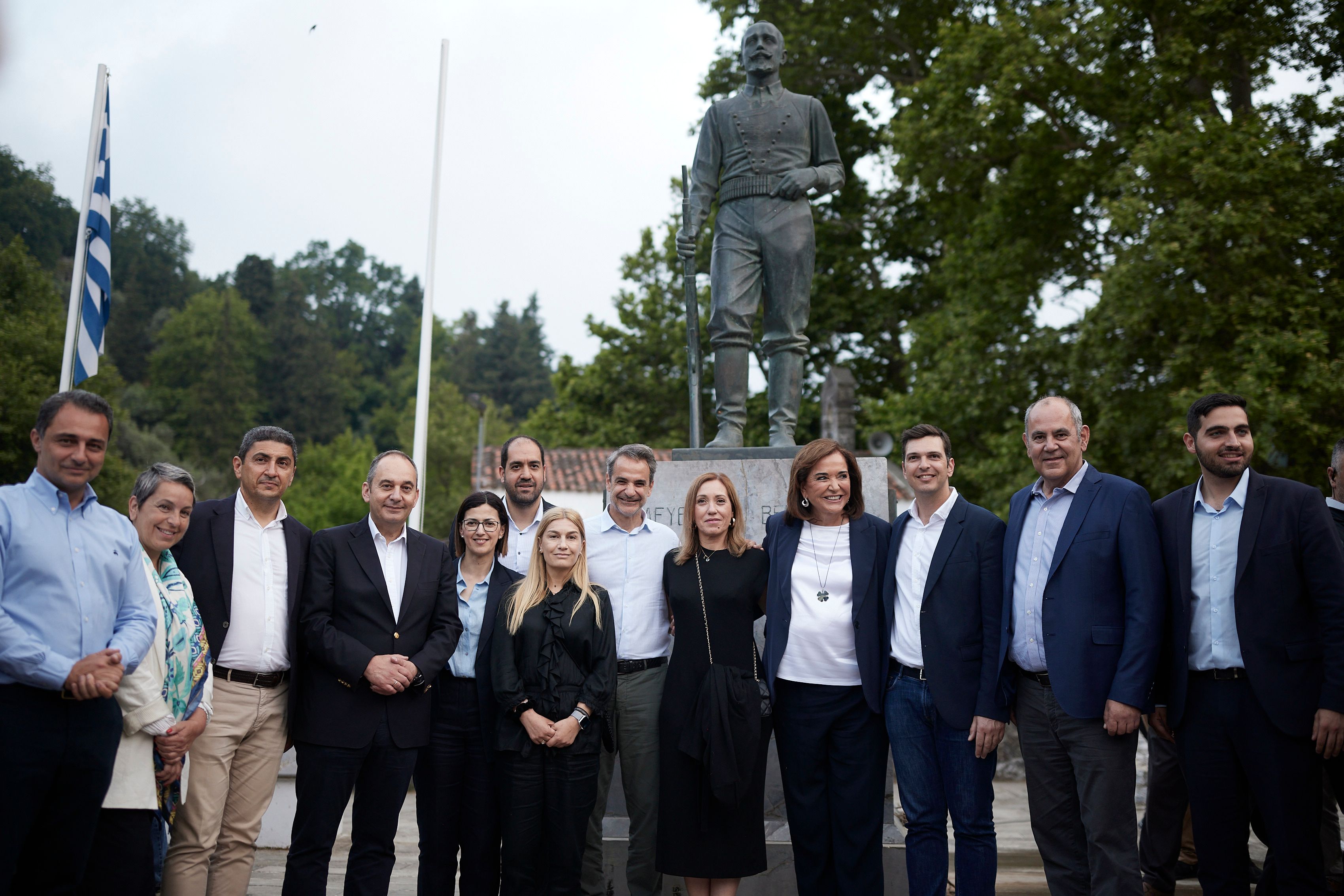 Η μαντινάδα του Κυριάκου Μητσοτάκη στο Θέρισο