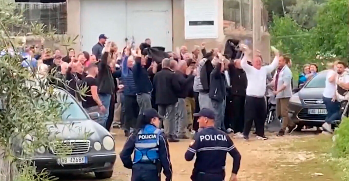 Νίκη Μπελέρη στη Χειμάρρα – Πανηγυρισμοί από τους ομογενείς