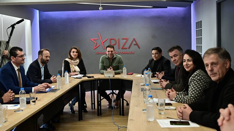 Έχει ξεφύγει ο Κασσελάκης θέλει και την αλβανική γλώσσα στα σχολεία