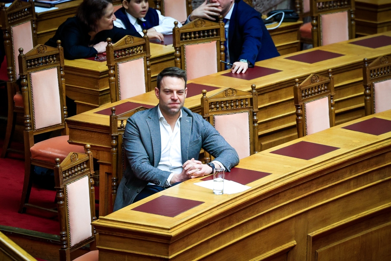 Κασσελάκης: Στη Βουλή για τη συζήτηση για τον γάμο των ομόφυλων ζευγαριών