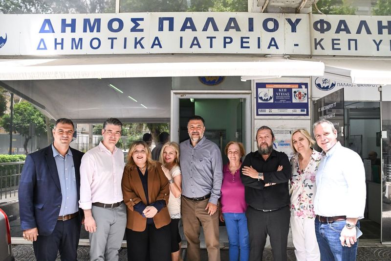 Ν.Δ.: Επίσκεψη της Μαρίας Συρεγγέλα στο Παλαιό Φάληρο