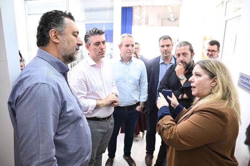 Ν.Δ.: Επίσκεψη της Μαρίας Συρεγγέλα στο Παλαιό Φάληρο