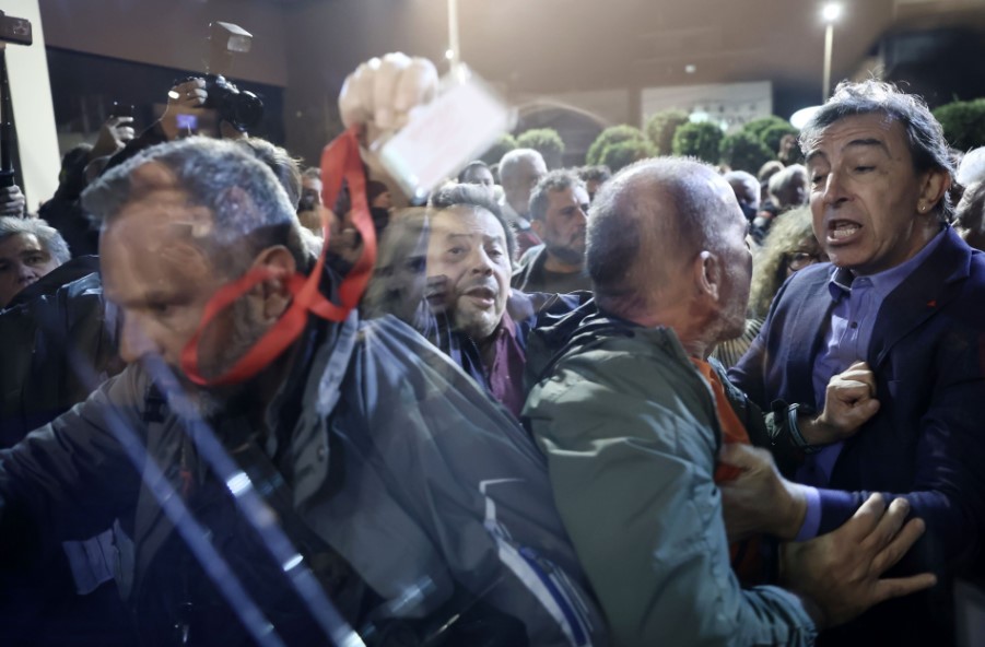 επεισόδια συνέδριο