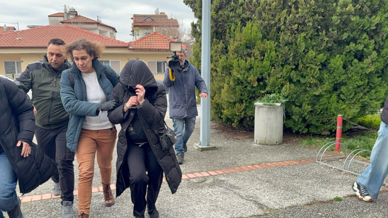 Τον Σεπτέμβριο δηλώθηκε η εξαφάνιση του 58χρονου Η έρευνα για τον 58χρονο ξεκίνησε στις αρχές Σεπτεμβρίου όταν η 34χρονη μετέβη στο Αστυνομικό Τμήμα Δίου-Ολύμπου και δήλωσε την εξαφάνιση του συντρόφου της, αναφέροντας ότι μεσημβρινές ώρες, δύο ημέρες πριν, εκείνος έφυγε από την οικία τους για να μεταβεί σε κάποια εργασία του και έκτοτε αγνοείται, έχοντας παράλληλα απενεργοποιημένο το κινητό τηλέφωνό του. Για την εξαφάνισή του μάλιστα εκδόθηκε και missing alert. Από την έρευνα που ακολούθησε προέκυψαν αντι