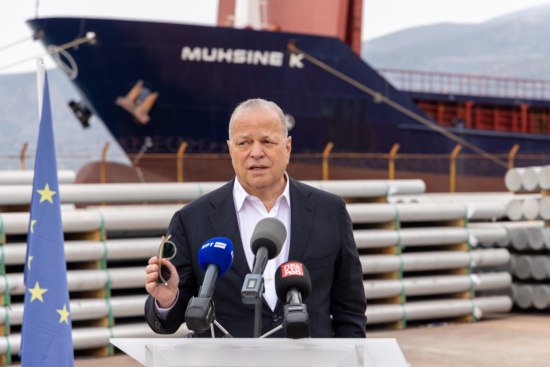 O Εκτελεστικός Αντιπρόεδρος της Κομισιόν στο εργοστάσιο «Αλουμίνιον της Ελλάδος» της METLEN