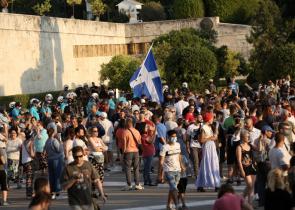 Μακελειό για το… ακροδεξιό ακροατήριο