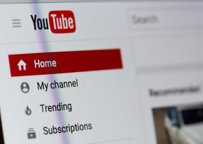 Μπλόκο του YouTube στα fake news για οποιοδήποτε εγκεκριμένο εμβόλιο