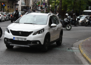 Καταδίωξη στο κέντρο της Αθήνας: Μέσω GPS παρακολουθούσαν το κλεμμένο όχημα οι αστυνομικοί