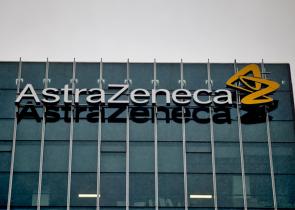 AstraZeneca: Εξετάζει αν η μετάλλαξη «Όμικρον» είναι ανθεκτική στο εμβόλιο
