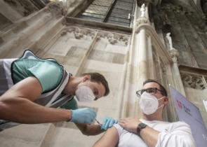 Αυστρία: Σε ισχύ από αύριο ο νόμος για τον υποχρεωτικό εμβολιασμό