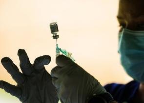 Από την Παρασκευή ανοίγει η πλατφόρμα για την τρίτη δόση σε όλους