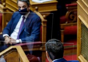 Ο Μητσοτάκης επιμένει να στοχεύει στο Κέντρο