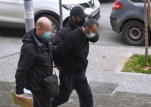 Γυναικοκτονία στη Θεσσαλονίκη: Ποινική δίωξη για ανθρωποκτονία με δόλο στον 49χρονο σύζυγο