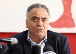 Κλείνει το μάτι στους αντιεμβολιαστές ο Σκουρλέτης - Σε δυο βάρκες ο ΣΥΡΙΖΑ