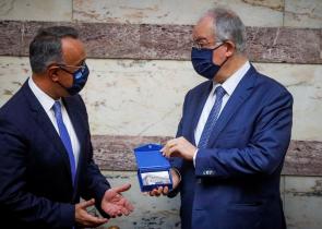 Βουλή: Κατατέθηκε ο κρατικός Προϋπολογισμός για το 2022 - Τι προβλέπει