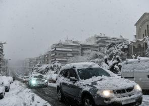 Χιονιάς: Τι πρέπει να προσέχουμε κατά την οδήγηση