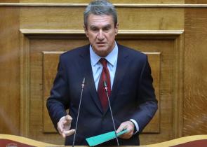 Λοβέρδος: «Μου έλειψε πολύ η Βουλή»