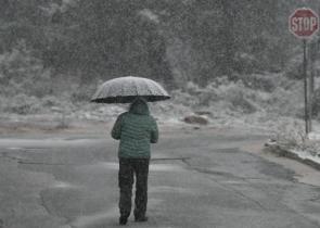 «Αγριεύει» ο καιρός - Πυκνά χιόνια σε δέκα περιοχές - Πού θα φτάσει μέχρι και μισό μέτρο