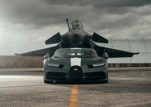Μάχη Τιτάνων: Bugatti Chiron vs Rafale (video)