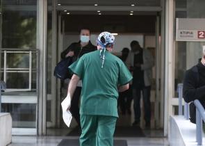 Κορωνοϊός: Εκτός ΜΕΘ ο 13χρονος που είχε διασωληνωθεί στο «Παίδων»
