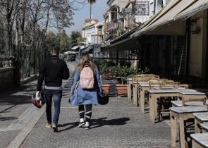 Επιτροπή Εμπειρογνωμόνων: «Ναι» στη μουσική, «όχι» σε παράταση του ωραρίου στην εστίαση
