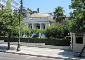 Διαψεύδει η Κυβέρνηση για αλλαγή εκλογικού νόμου και πρόωρες Εκλογές