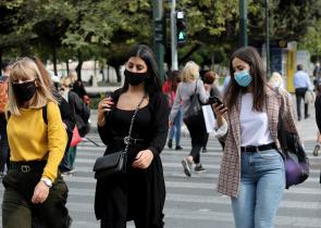 Κορωνοϊός: Ένα στα πέντε κρούσματα είναι ηλικίας έως 18 ετών (Video)