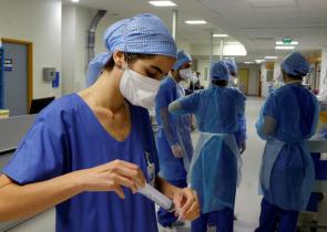 Τζανάκης: Έως 70.000 κρούσματα τις επόμενες εβδομάδες (Video)