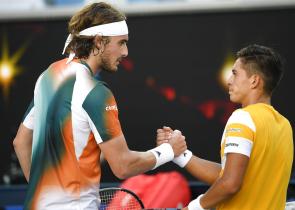 Australian Open: Πρόκριση στον τρίτο γύρο για τον Τσιτσιπά - Νίκησε τον Μπάες