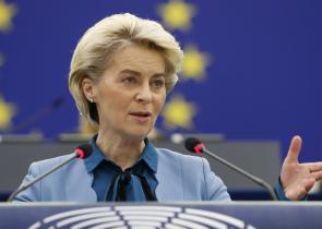 Κομισιόν: «Χρειαζόμαστε πράξεις για να εμπιστευτούμε τους ισχυρισμούς της Μόσχας»