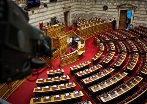 Στην Ολομέλεια της Βουλής ο πόλεμος στην Ουκρανία και οι επιπτώσεις για την Ελλάδα