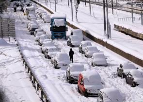 «Βαριά καμπάνα» στην Αττική Οδό: Πρόστιμο 2 εκατομμυρίων ευρώ για το φιάσκο με τα χιόνια