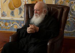 Αρχιεπίσκοπος Ιερώνυμος: «Να στηρίζουμε ο ένας τον άλλον και να αγωνιζόμαστε για τον λαό»