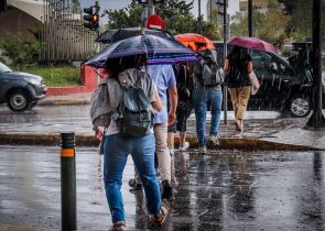 Σε ποιες περιοχές θα βρέξει τις επόμενες ώρες
