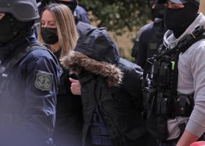 Στον ανακριτή η Ρούλα Πισπιρίγκου - Οργή έξω από τα δικαστήρια